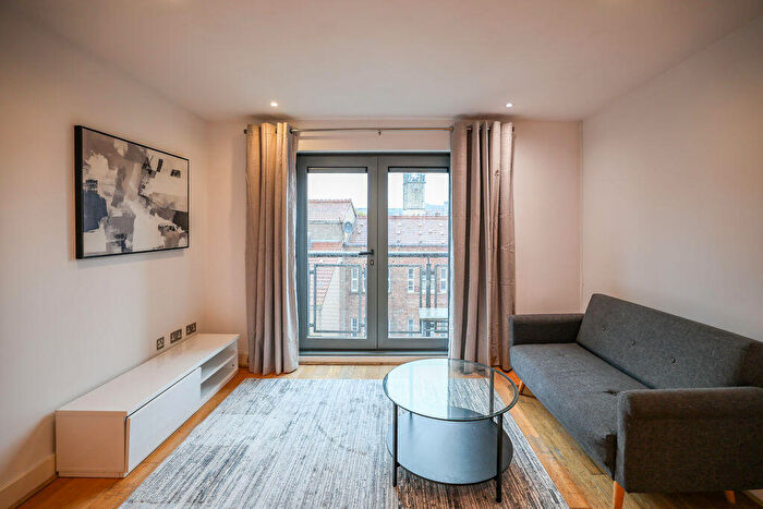 1 Bedroom Apartment To Rent In Central Quay North, Broad Quay, BS1