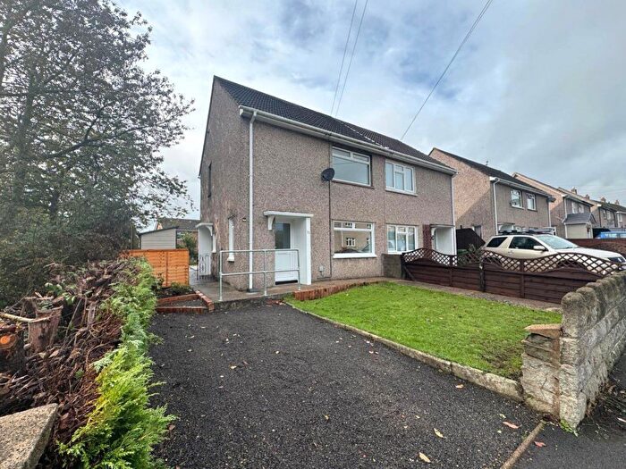 2 Bedroom Property To Rent In Brookfield Road, Springfield, Pontllanfraith, NP12