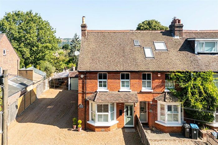 3 Bedroom End Of Terrace House For Sale In Castle Street, Bletchingley, RH1