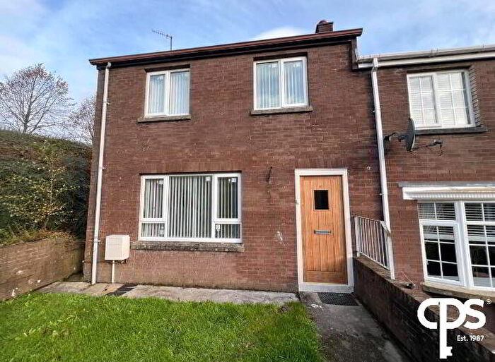 3 Bedroom End Of Terrace House For Sale In Little Diamond, Derry, BT48