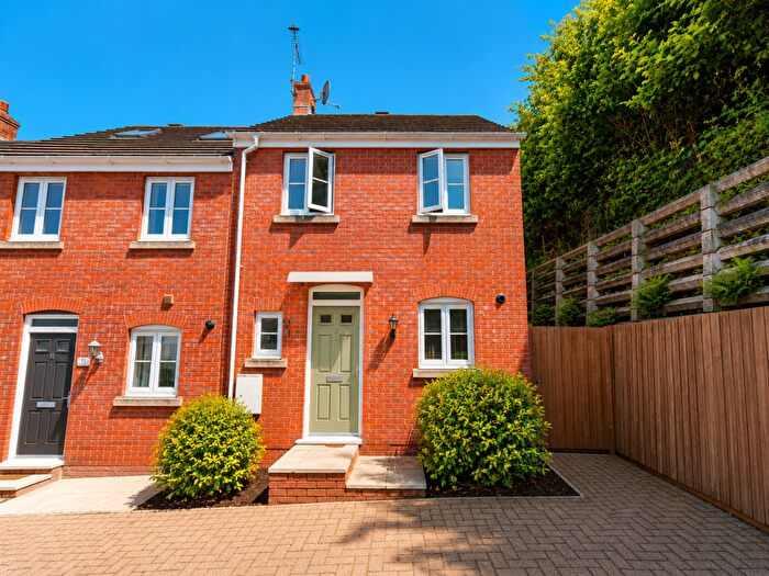 2 Bedroom End Of Terrace House For Sale In Medley Court, Exeter, EX4