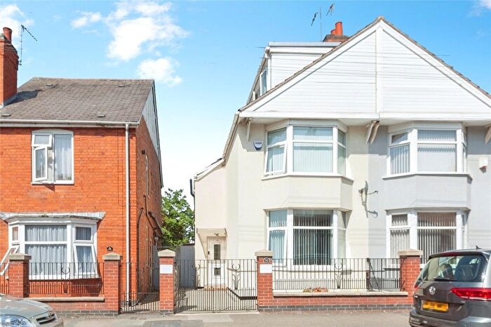 5 Bedroom Semi-Detached House For Sale In Gwendolen Road, Spinney Hills, Leicester, LE5