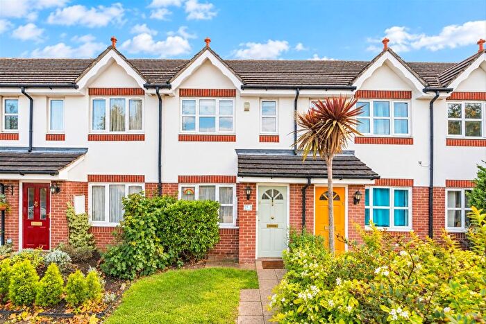 3 Bedroom Property For Sale In Tunnel Avenue, Greenwich, SE10