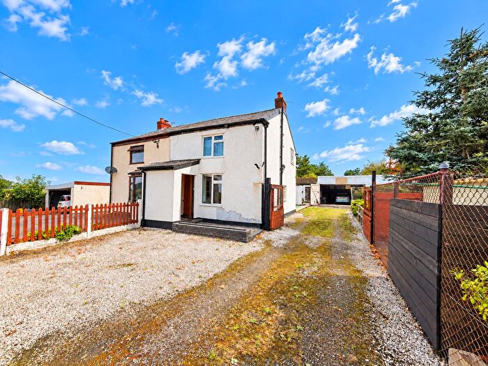 2 Bedroom Semi-Detached House For Sale In New Cut Lane, Halsall, Ormskirk, L39