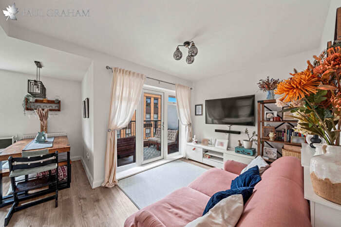 2 Bedroom Apartment For Sale In London Road, Hackbridge, SM6