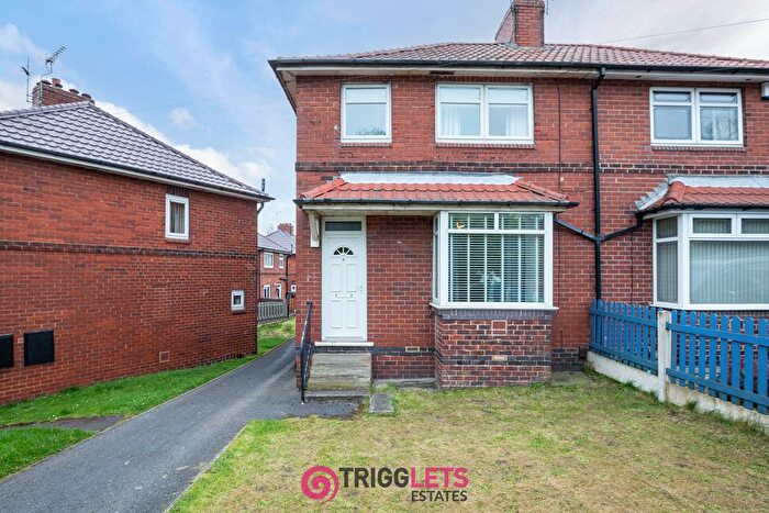 3 Bedroom Semi-Detached House For Sale In Hawshaw Lane, Hoyland, Barnsley, S74