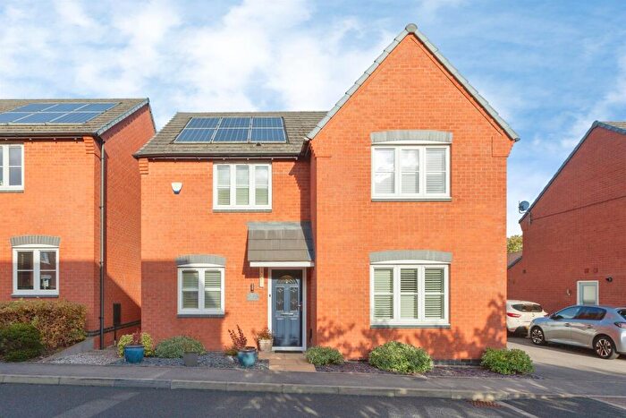 4 Bedroom Detached House For Sale In Frezenberg Close, Burbage, Hinckley, LE10