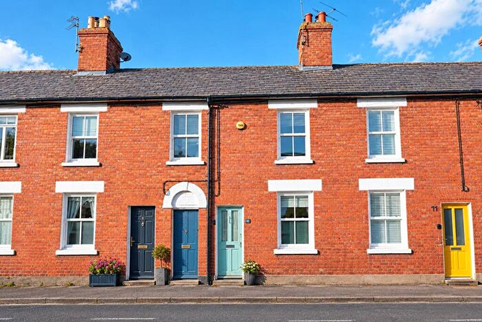 2 Bedroom Terraced House For Sale In East Street, Thame, OX9