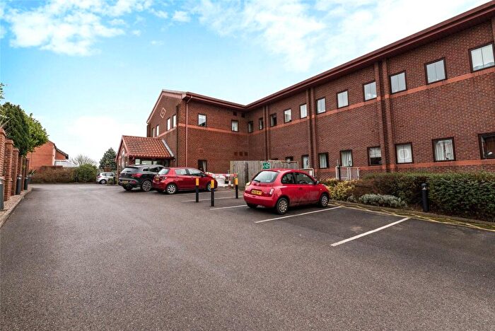 2 Bedroom Flat For Sale In Springwood Gardens, Belper, Derbyshire, DE56