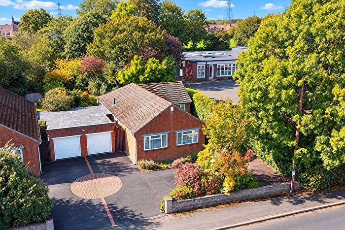 3 Bedroom Detached Bungalow For Sale In Holly Grove Lane, Chase Terrace, Burntwood, WS7