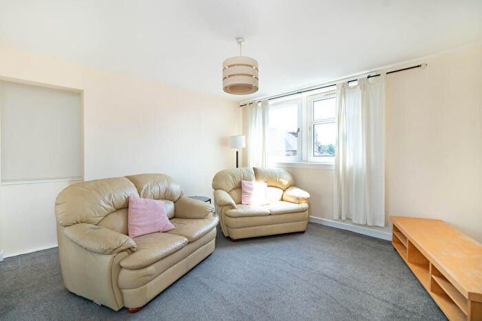 2 Bedroom Flat For Sale In Albert Street, Dundee, DD4