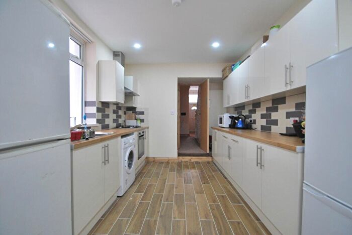 5 Bedroom House To Rent In Llantwit Stret, Cathays, CF24