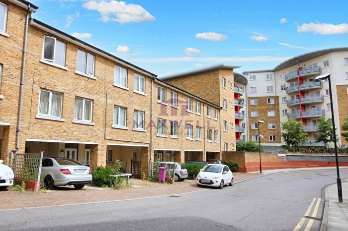 4 Bedroom Terraced House To Rent In Pancras Way, Bow, London, E3
