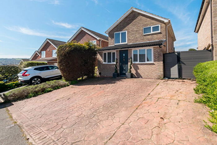4 Bedroom Detached House For Sale In Park Drive, Shelley, Huddersfield, HD8