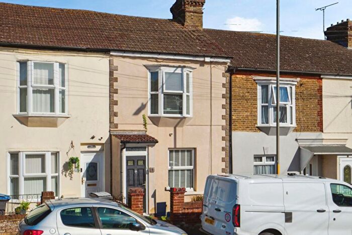 2 Bedroom Terraced House For Sale In Eaton Road, Dover, CT17
