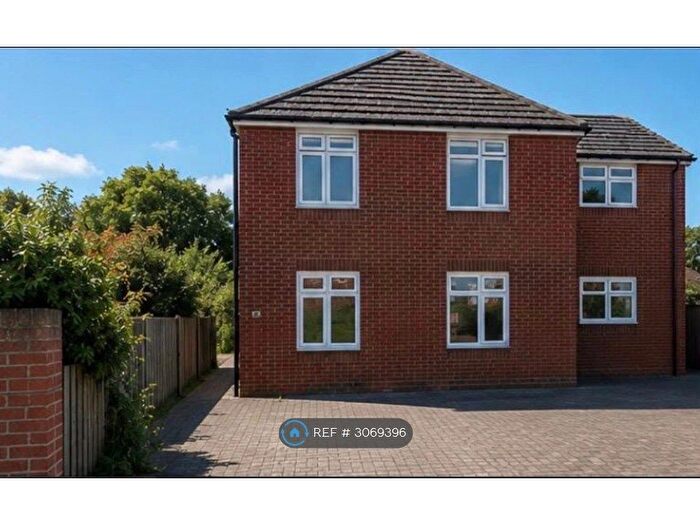 1 Bedroom Flat To Rent In Addison Road, Southampton, SO31
