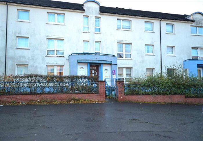 3 Bedroom Flat For Sale In Arnprior Road, Castlemilk, Glasgow, G45