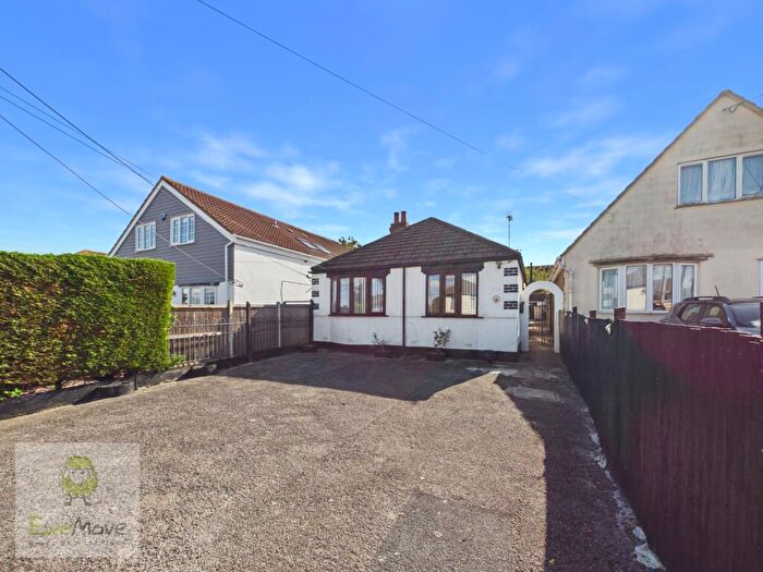 2 Bedroom Detached Bungalow For Sale In Main Road, Chattenden, Rochester, ME3