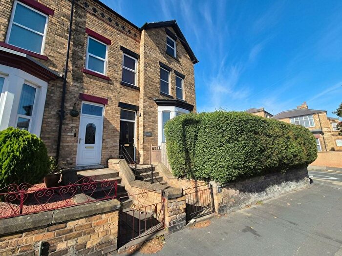 4 Bedroom Semi-Detached House For Sale In Seamer Road, Scarborough, YO12