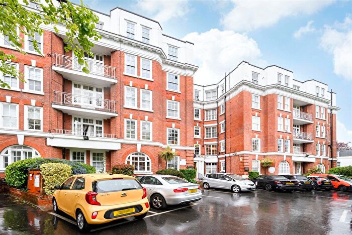 Studio For Sale In Grove End Road, London, NW8