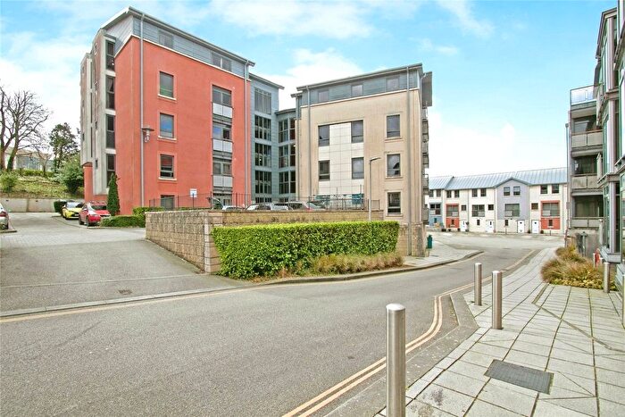 2 Bedroom Flat For Sale In Tresawya Drive, Truro, Cornwall, TR1