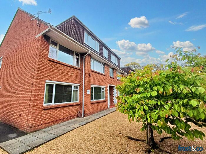 2 Bedroom Apartment For Sale In Bournemouth Road, Lower Parkstone, Poole, Dorset, BH14