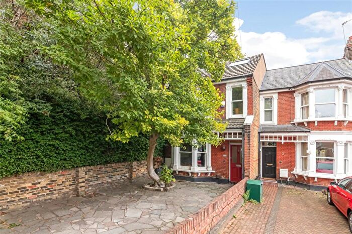 5 Bedroom House For Sale In Charlton Lane, London, SE7