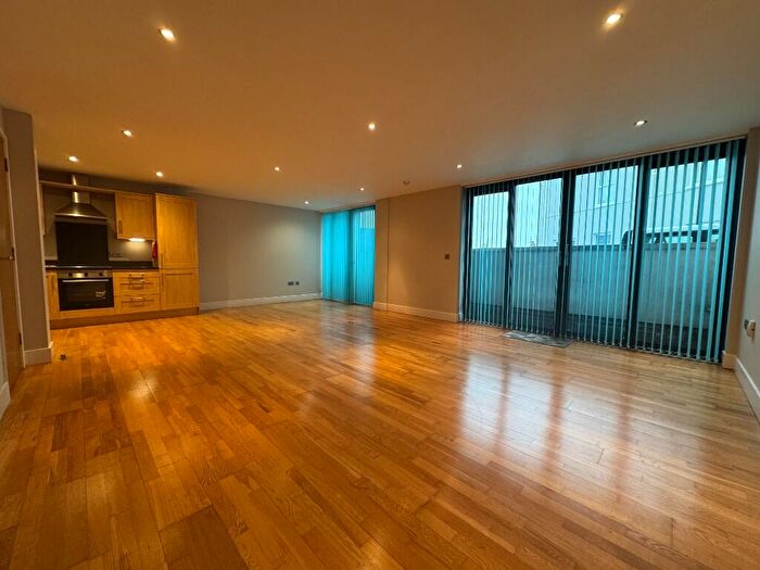 2 Bedroom Apartment To Rent In Emma Place Ope, Plymouth, Devon, PL1