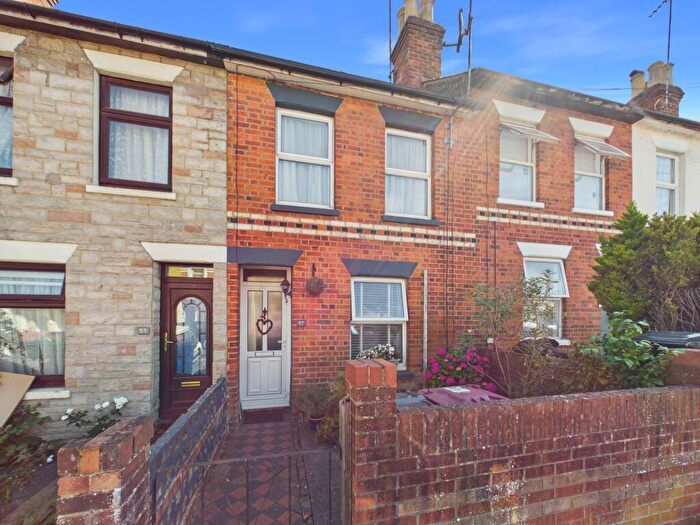 3 Bedroom Terraced House For Sale In Sherwood Street, Reading, RG30
