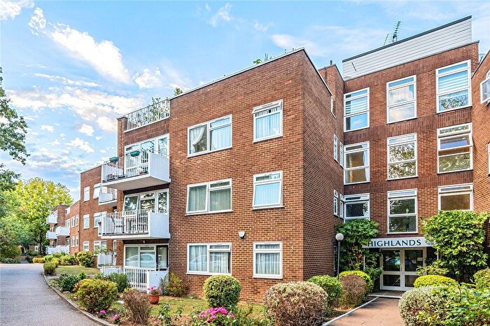 2 Bedroom Flat For Sale In Oakleigh Road North, London, N20
