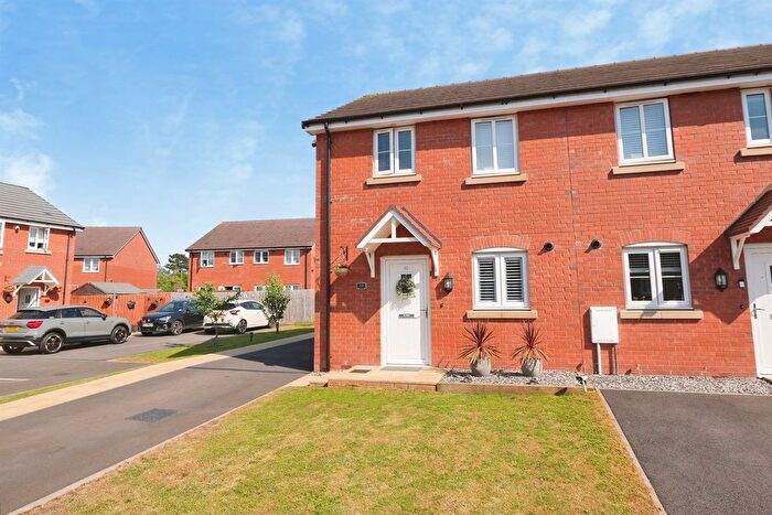 2 Bedroom End Of Terrace House For Sale In Herwick Close, Kingstone, Hereford, HR2