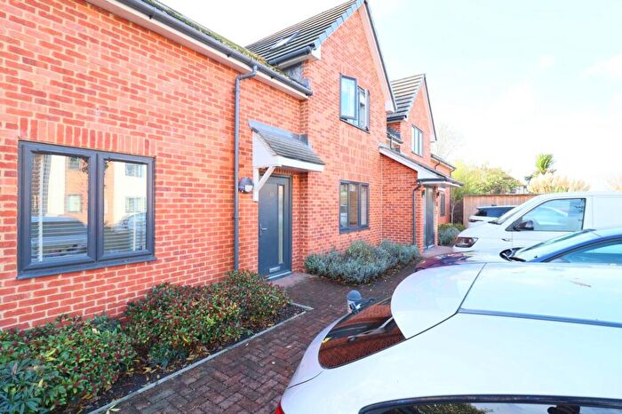 2 Bedroom Flat To Rent In Saunders Court, Gloucester, GL4