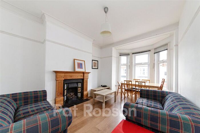 6 Bedroom Property To Rent In Devonshire Place (Flat B), Jesmond, Newcastle Upon Tyne, NE2
