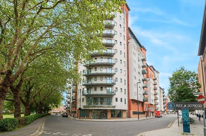 1 Bedroom Flat To Rent In Oceana Boulevard, Southampton, SO14