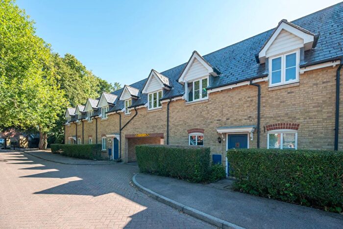2 Bedroom Flat For Sale In Ainsley Way, Chartham, CT4