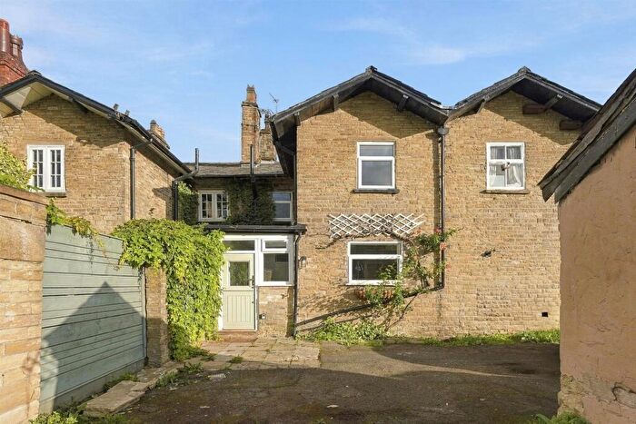 3 Bedroom Cottage For Sale In Moss Lane, Bollington, SK10