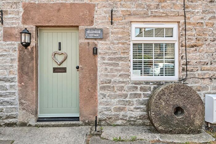 2 Bedroom Cottage For Sale In The Island, Castleton, Hope Valley, S33