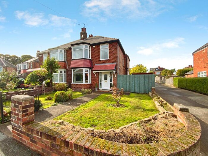 3 Bedroom Semi-Detached House For Sale In Palmer Avenue, Willerby, Hull, HU10