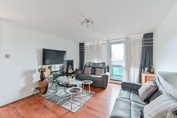 1 Bedroom Flat To Rent In ., Brixton Hill, London, SW2
