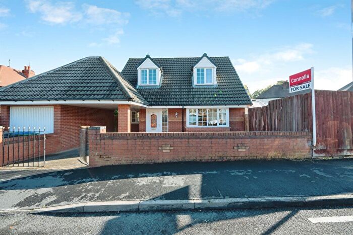 3 Bedroom Detached Bungalow For Sale In Clay Lane, Oldbury, B69