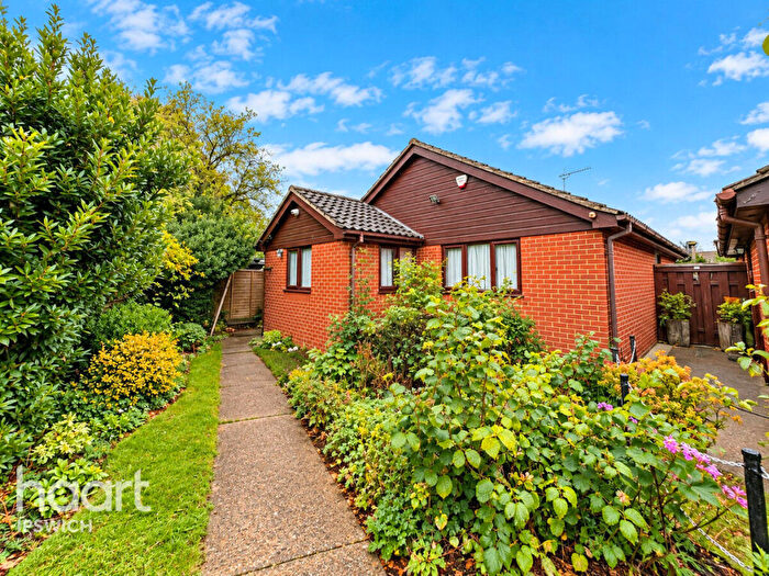 2 Bedroom Bungalow For Sale In Fuchsia Lane, Ipswich, IP4