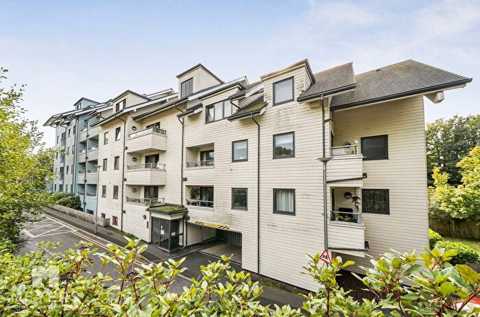 1 Bedroom Flat For Sale In Bitter End, Dorchester, DT1