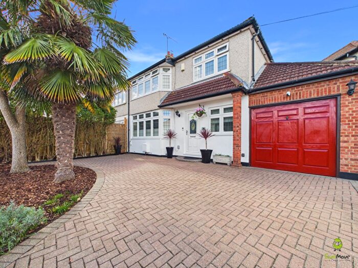 3 Bedroom Semi-Detached House For Sale In Merlin Road North, Welling, Kent, DA16