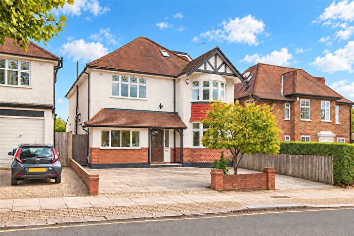 6 Bedroom Detached House For Sale In Penshurst Gardens, Edgware, HA8