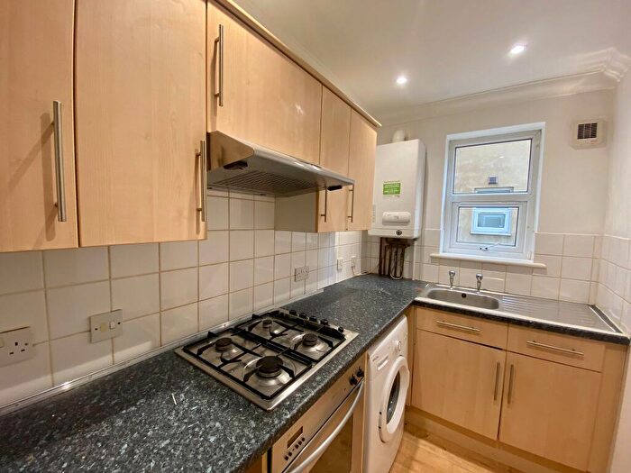 1 Bedroom Apartment To Rent In Alhambra Road, Southsea, PO4