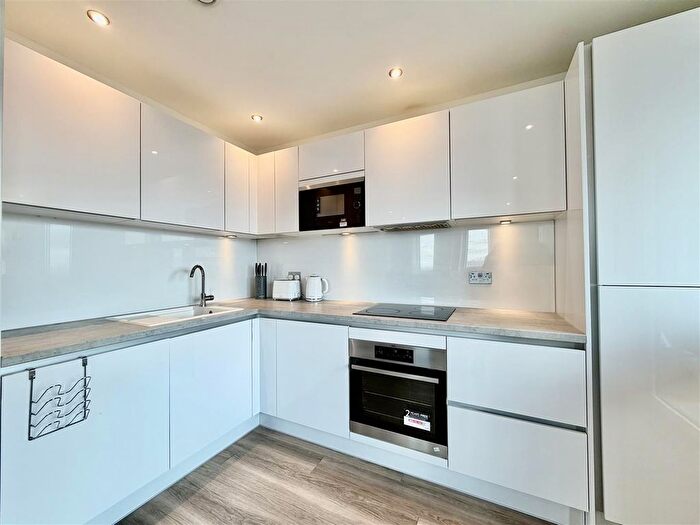 1 Bedroom Flat To Rent In Ashwell House, Healum Avenue, Southall, UB2