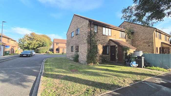 1 Bedroom Apartment To Rent In Green Farm Gardens. Hilsea, PO3