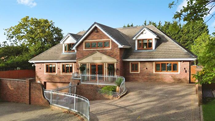 6 Bedroom House For Sale In Birchwood Court, Doncaster, DN4