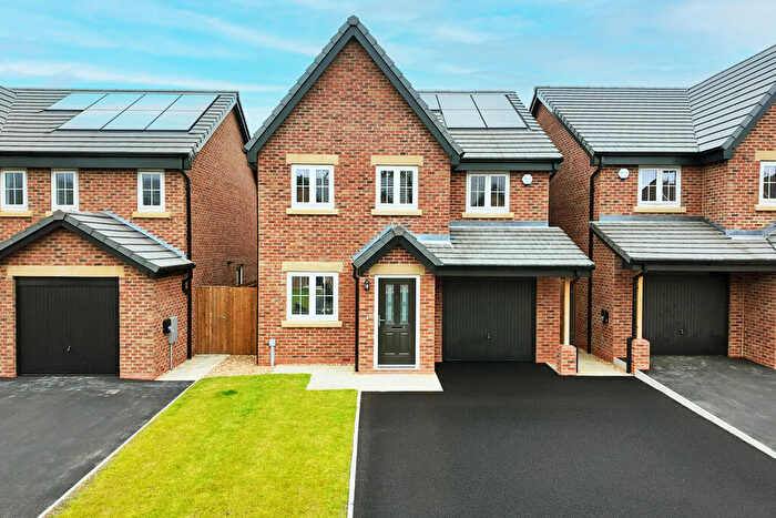 4 Bedroom Detached House For Sale In Cottage Gardens, Bamber Bridge, PR5