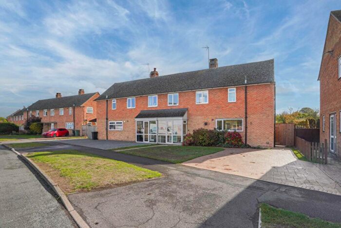 4 Bedroom Semi-Detached House For Sale In Foliat Drive, Wantage, OX12